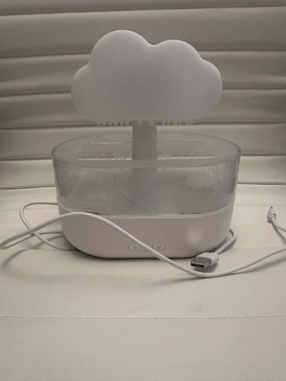 7 Color LED Light Rain Cloud Aromatherapy Humidifier and Water Drip Night Lamp